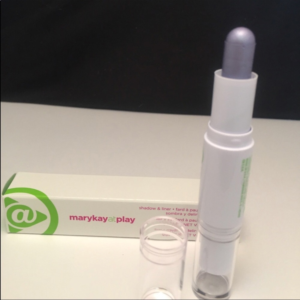 Mary Kay @ play shadow and liner in one-Iced Lilac